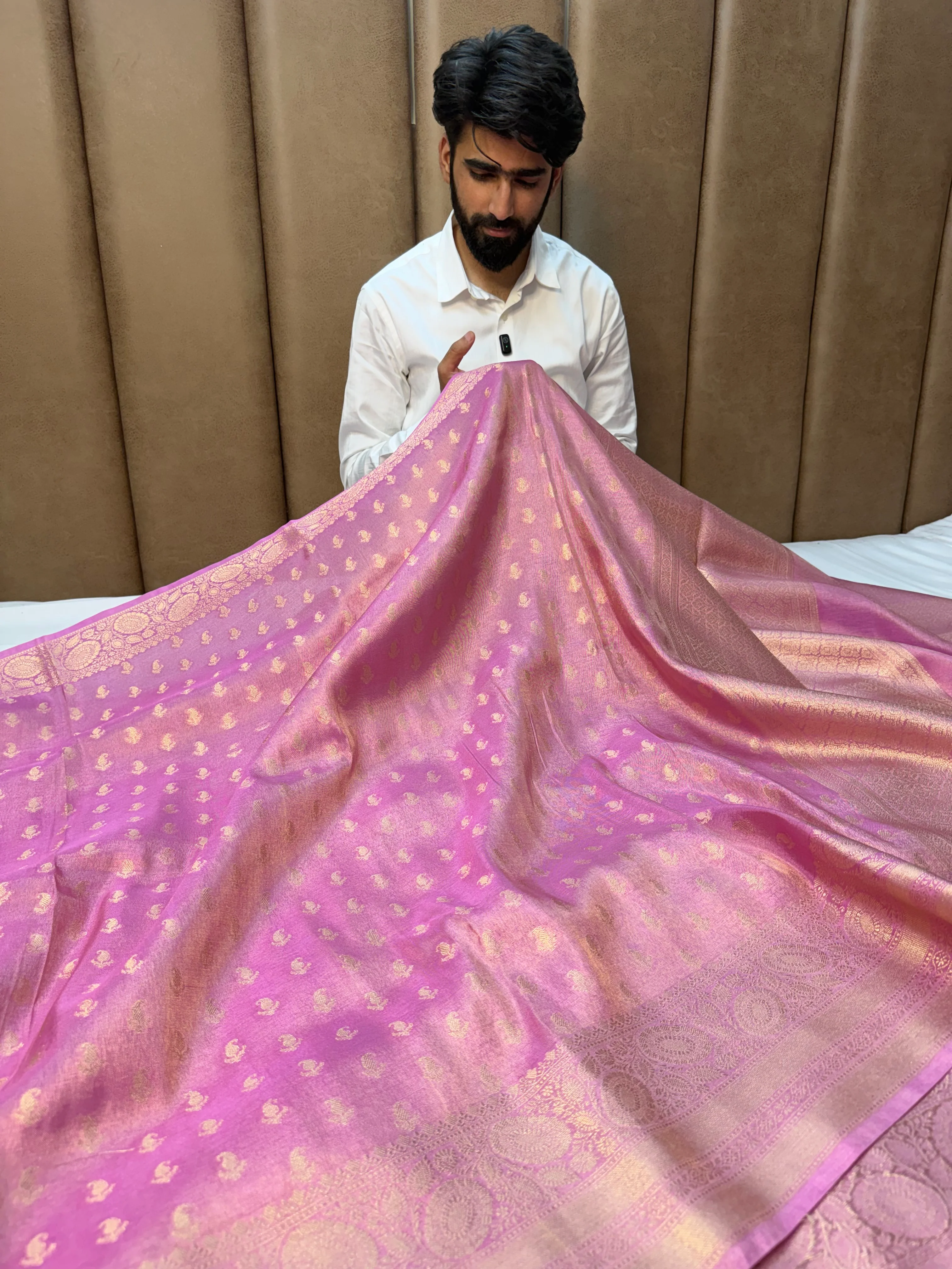 Barbie Pink Breathable Soft Tissue Banarasi Saree - Image 3