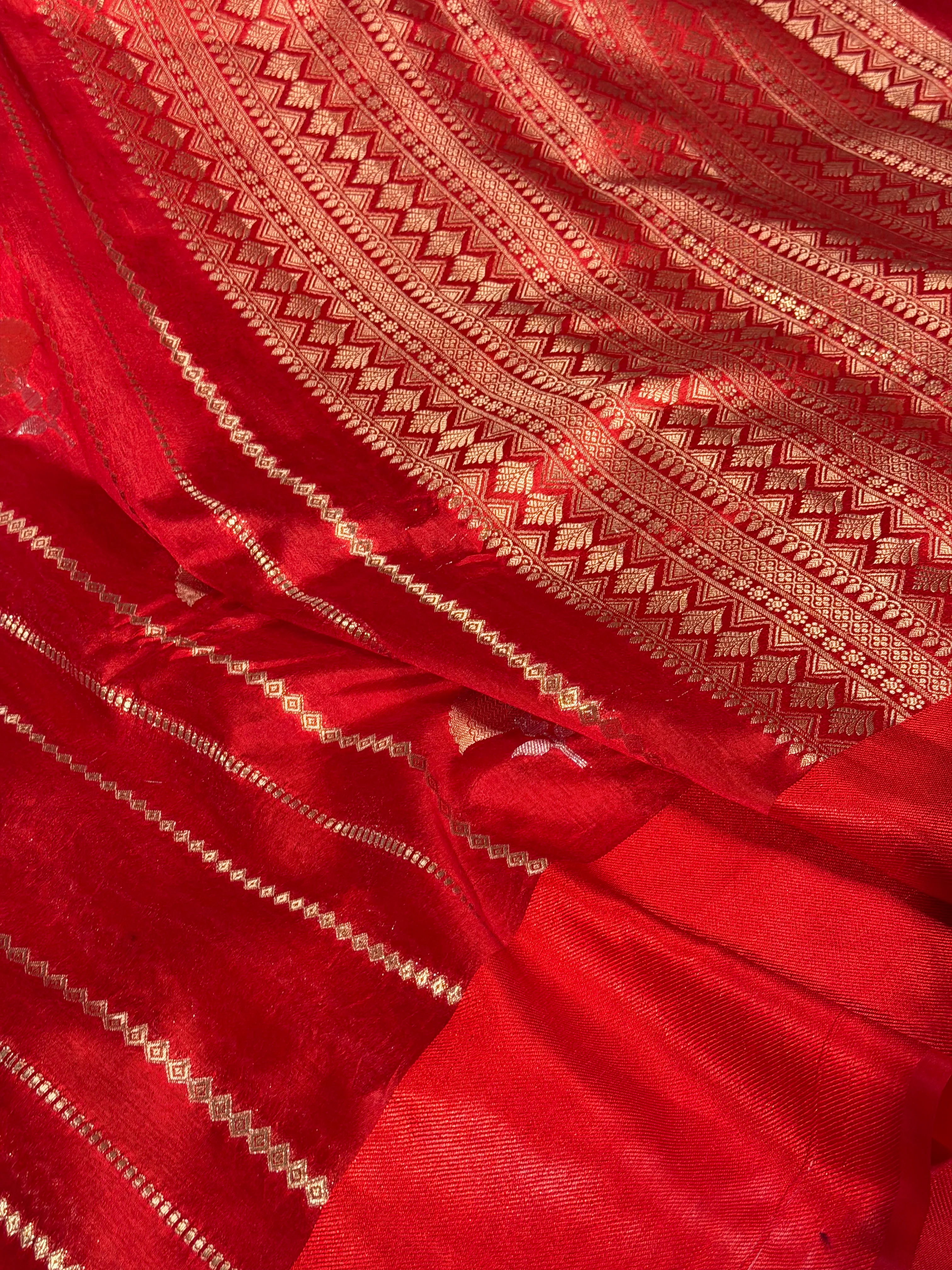 Bridal Red Mango Silk Heritage Banarasi Saree - Image 2