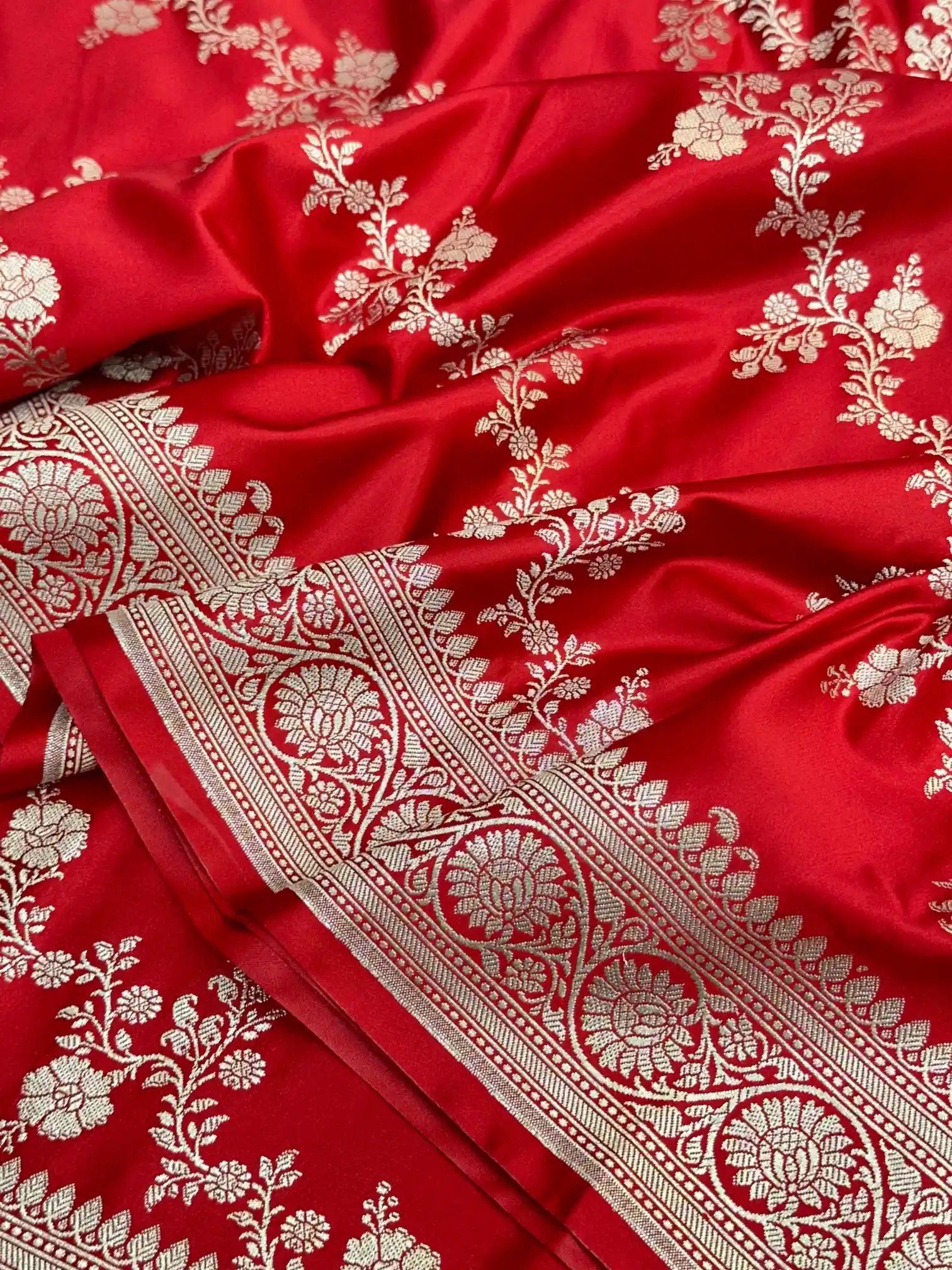 Bridal Red Mashru Katan Silk Leheriya Weave Banarasi Saree - Image 3