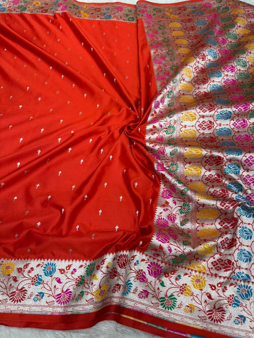 Bridal Red Mashru Katan Silk Paithani Banarasi Saree - Image 2