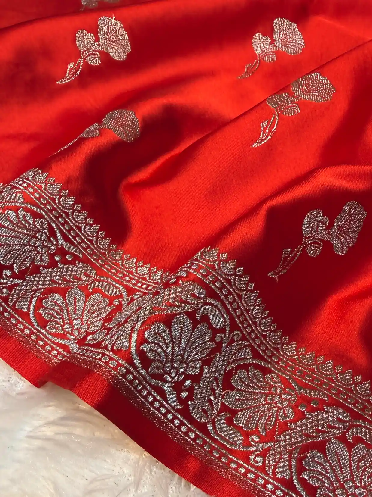 Bridal Red Mashru Katan Silk Zari Floral Butis Banarasi Saree - Image 3