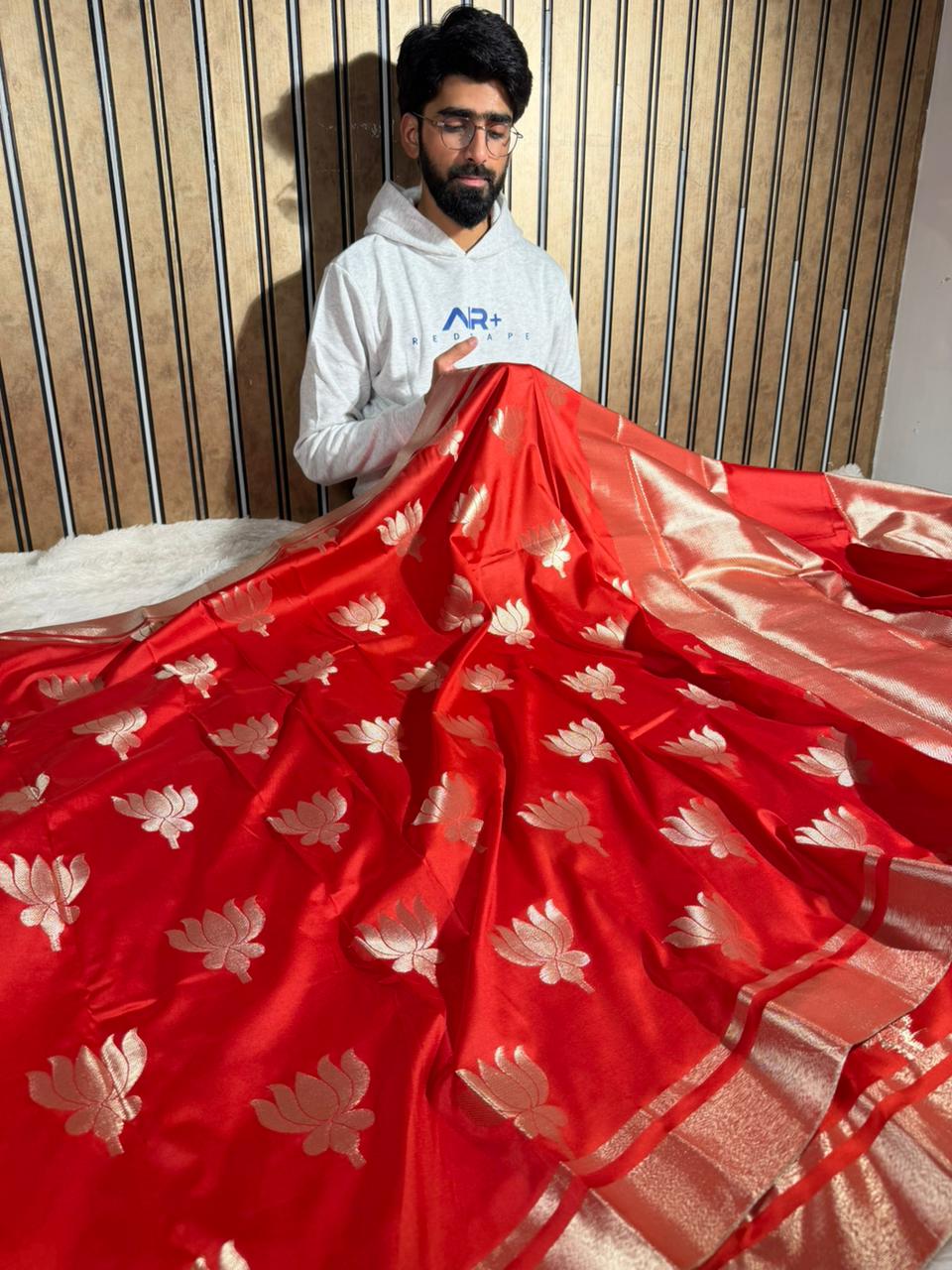 Bright Red Softsilk Lotus Floral Buta Banarasi Saree - Image 4