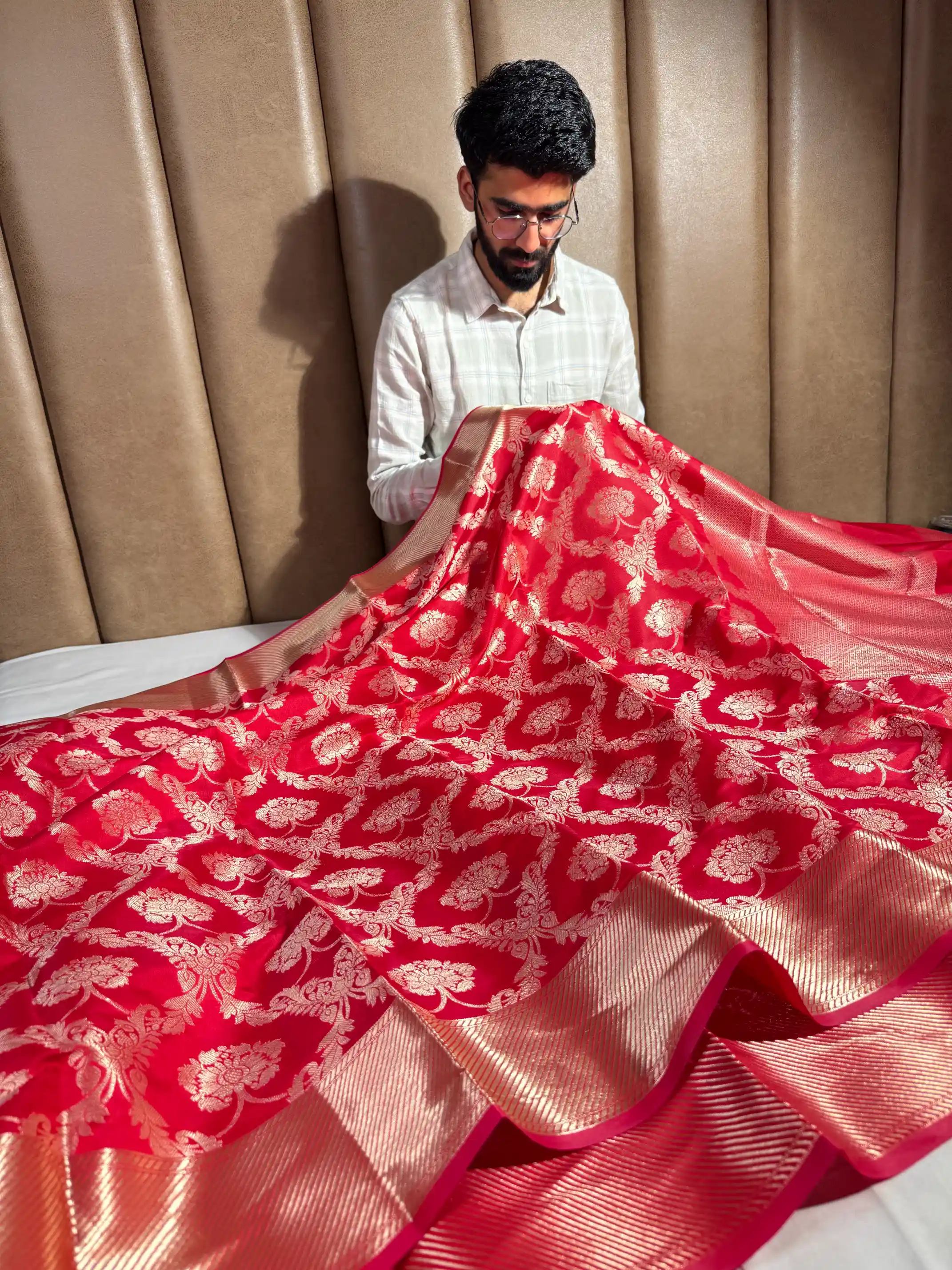 Bright Red Softsilk Traditional Banarasi Saree - Image 3
