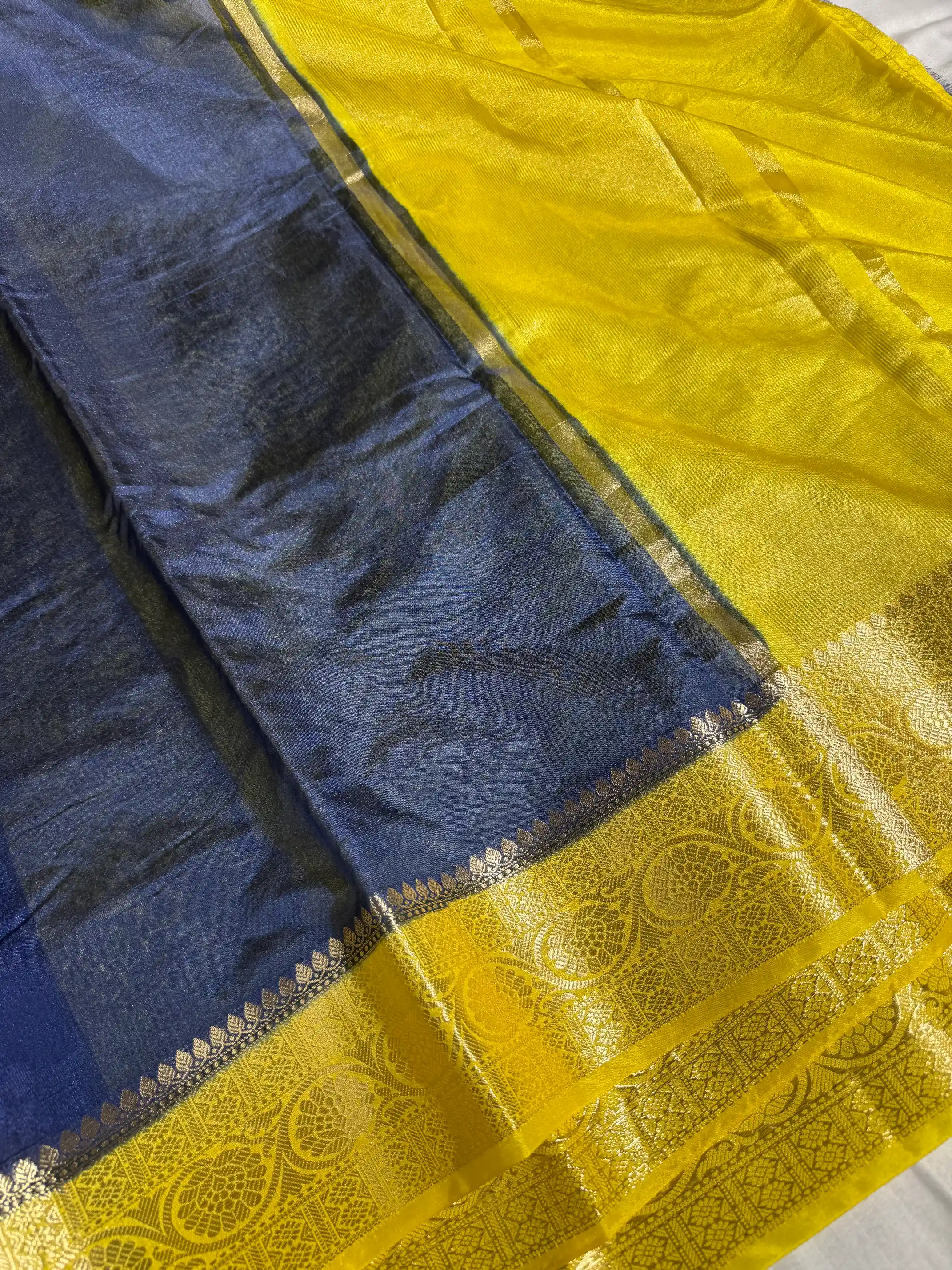 Contrast Navy Blue Mysore Crepe Silk Banarasi Saree - Image 2