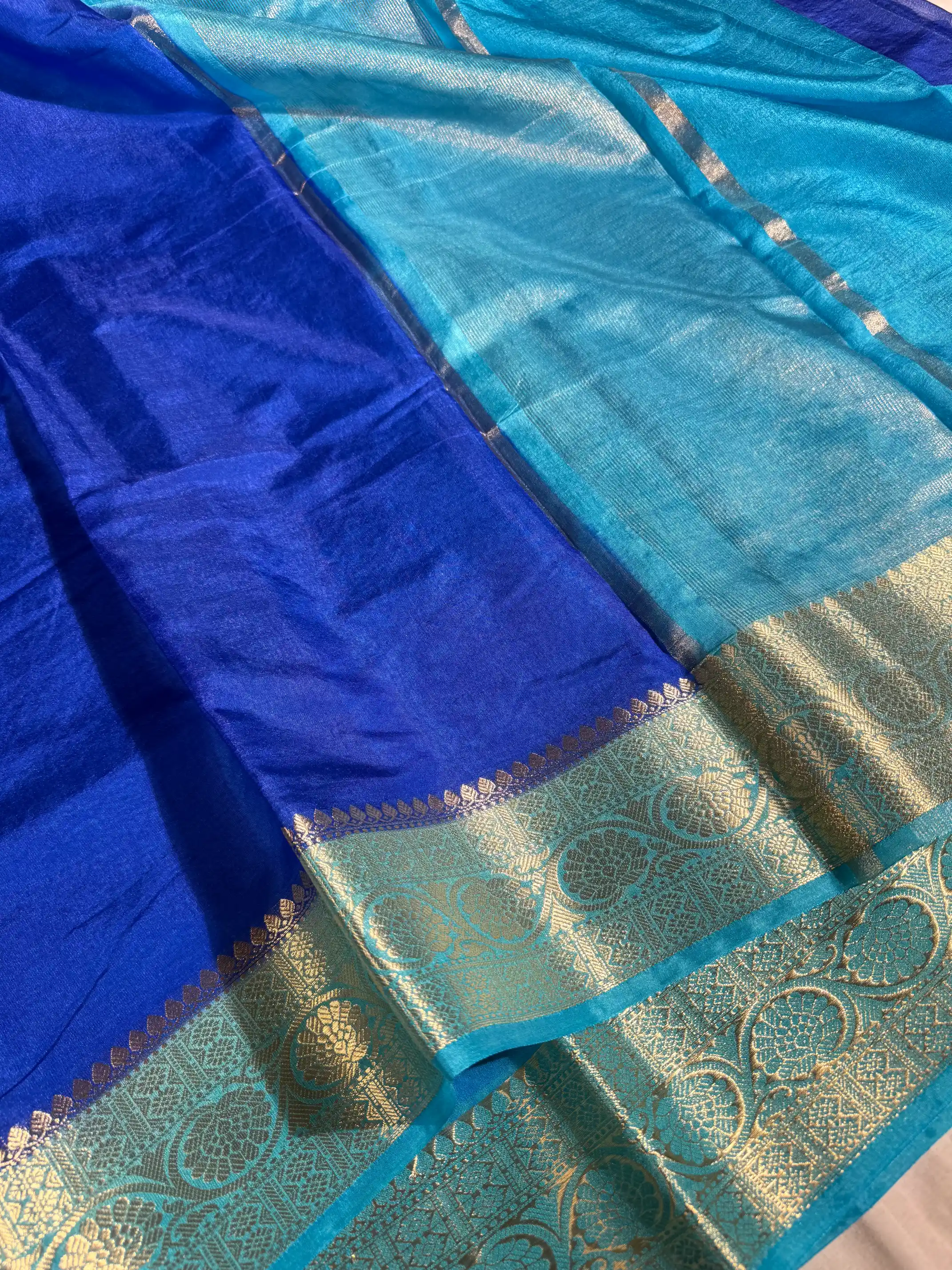 Contrast Royal Blue Mysore Crepe Silk Banarasi Saree - Image 2