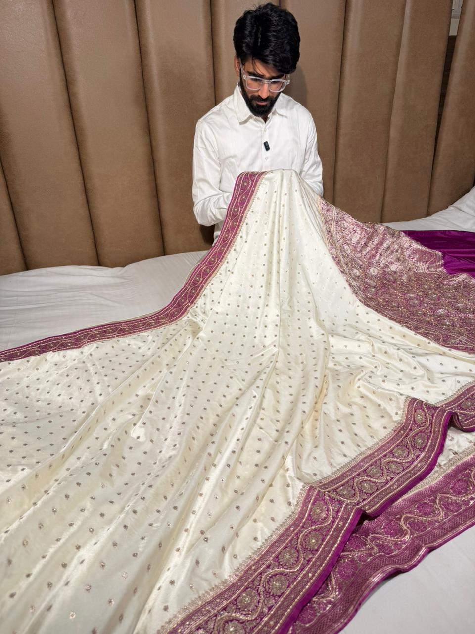 Cream - Majenta Mashru Katan Silk Zardosi Handwork Saree - Image 3