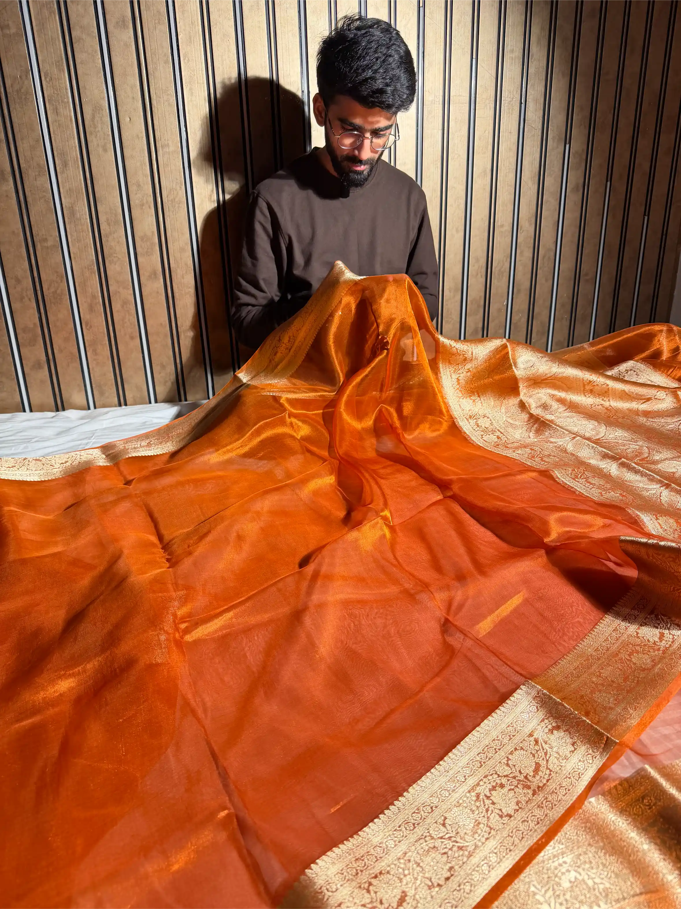 Dark Metallic Orange Pure Tissue Eccentric Banarasi Saree - Image 4