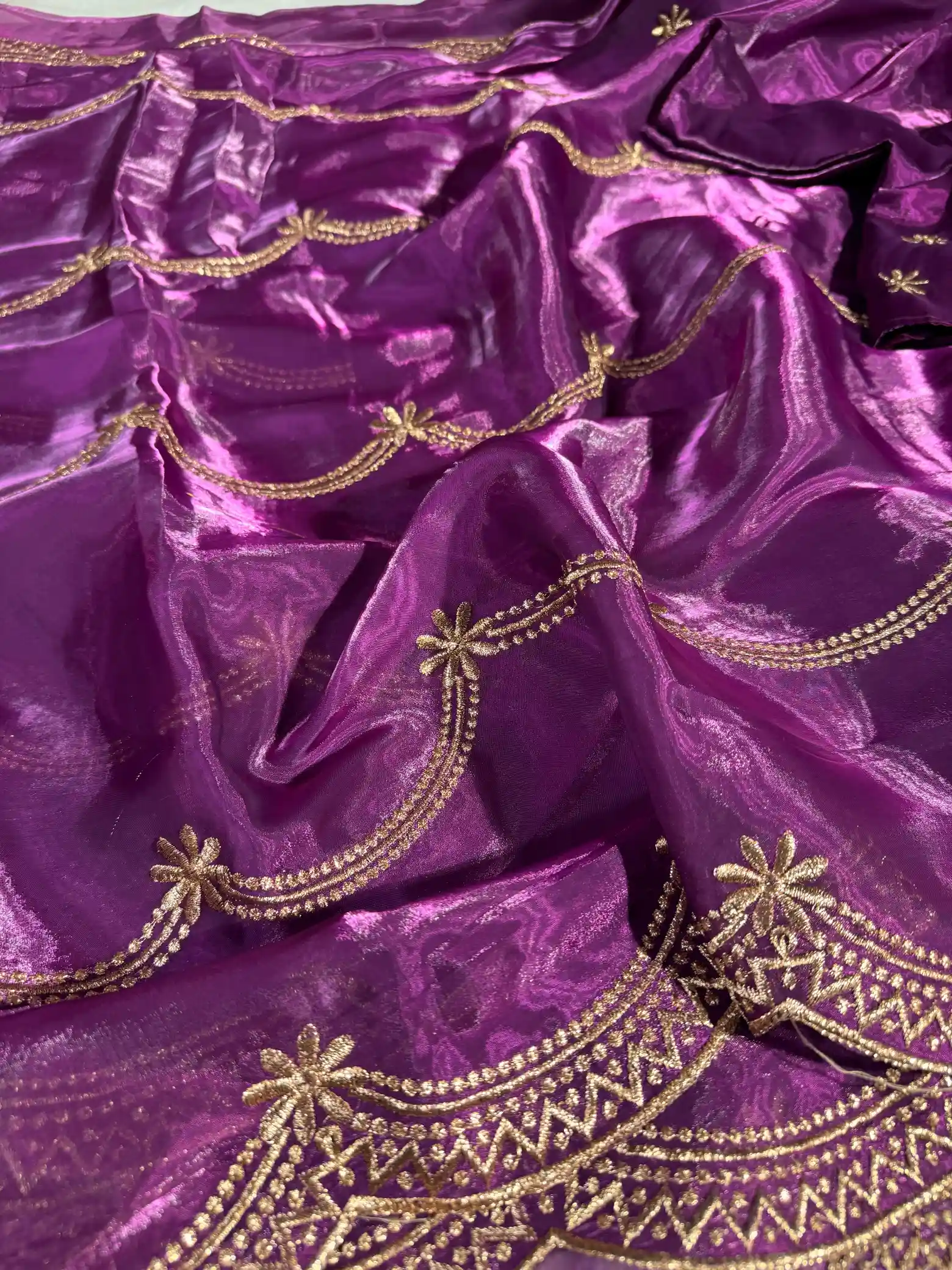 Deep Purple Shade Shimmery Tissue Silk Saree - Image 2