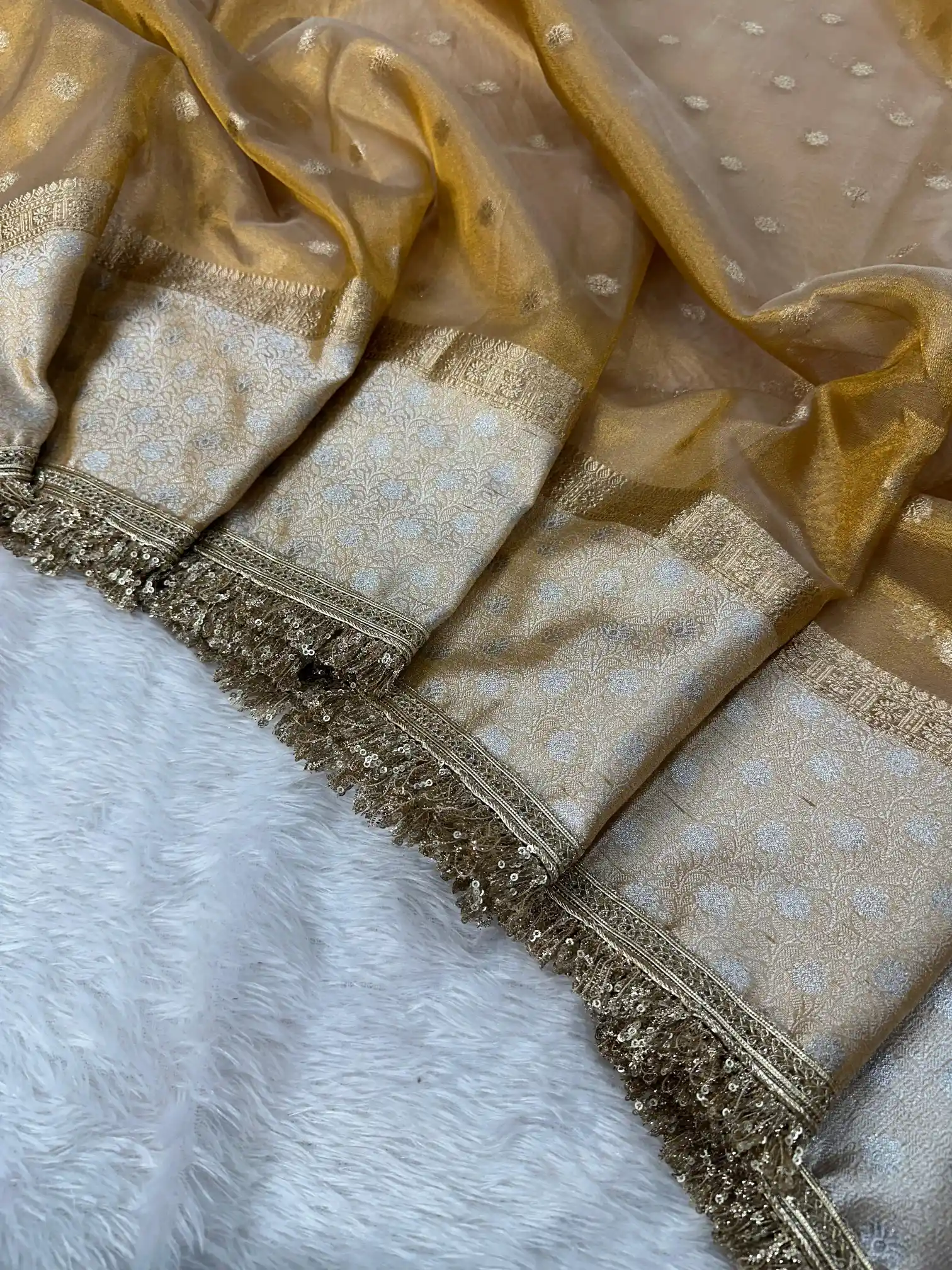 Golden Copper Tissue Silk Lace Work Banarasi Saree - Image 3