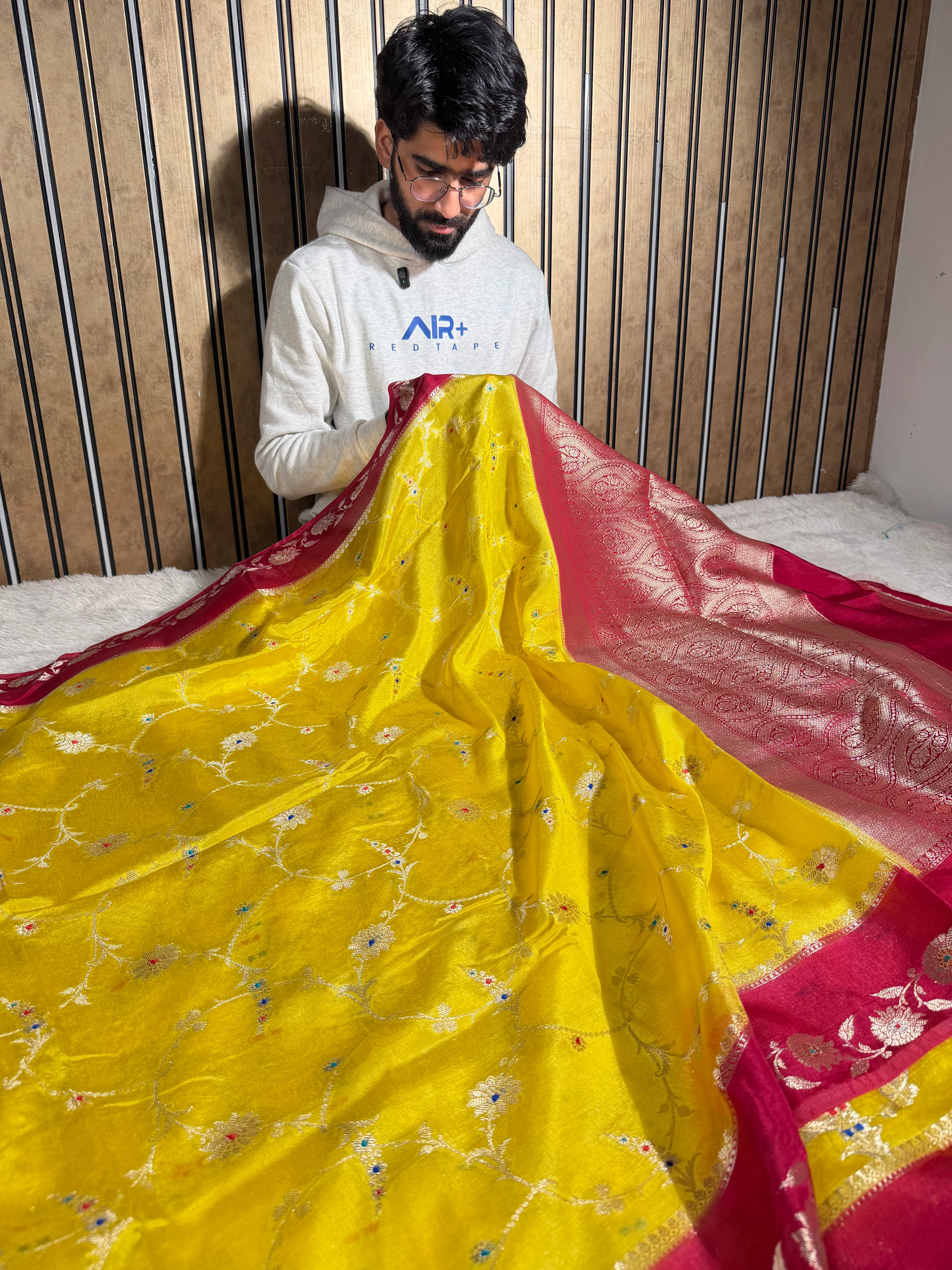 Haldi Yellow Chinia Silk Eccentric Banarasi Saree - Image 4