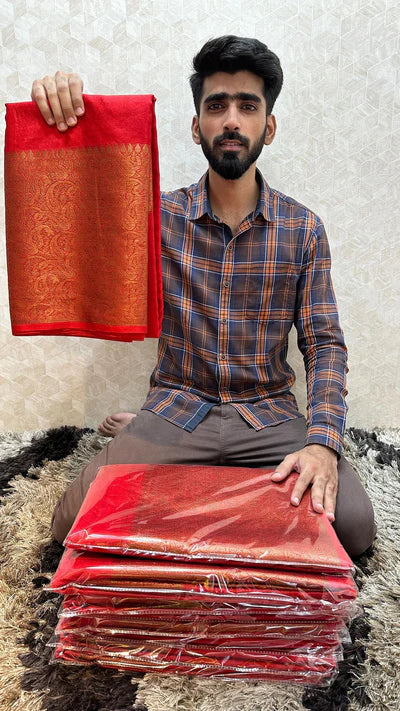 Red Warm Silk Kaat Bandh Weave Banarasi Saree - Image 4