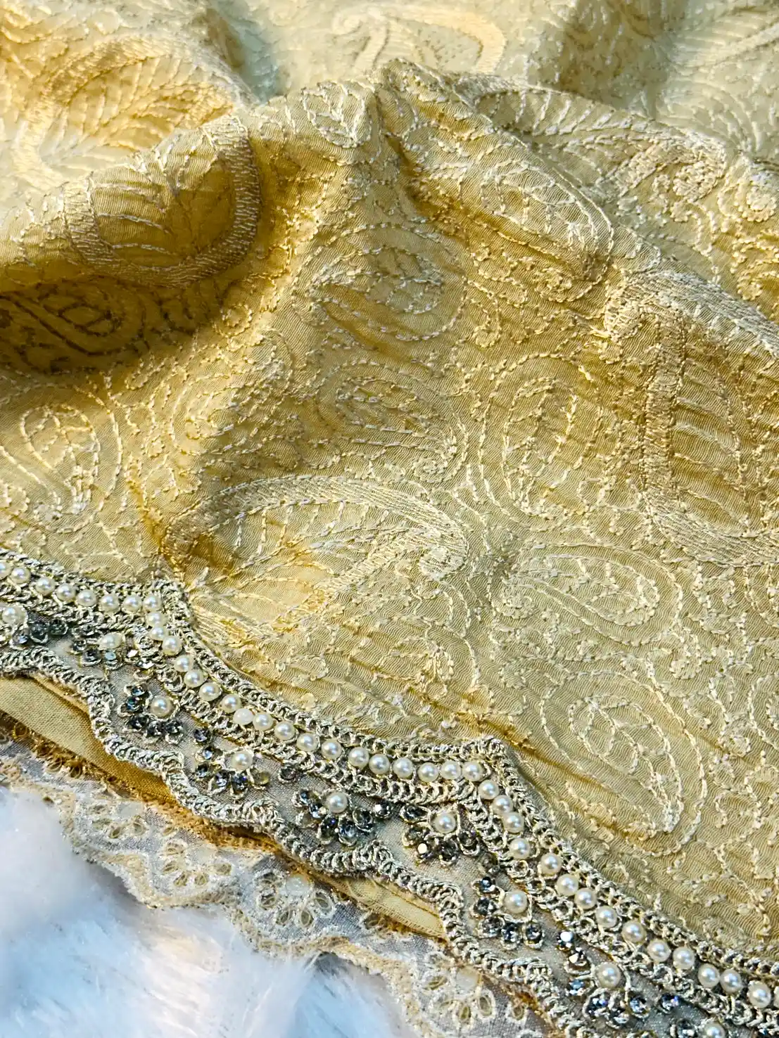 Light Cream Pure Mul Chanderi Chikankari Embroidery Moti Lace Work Saree - Image 4