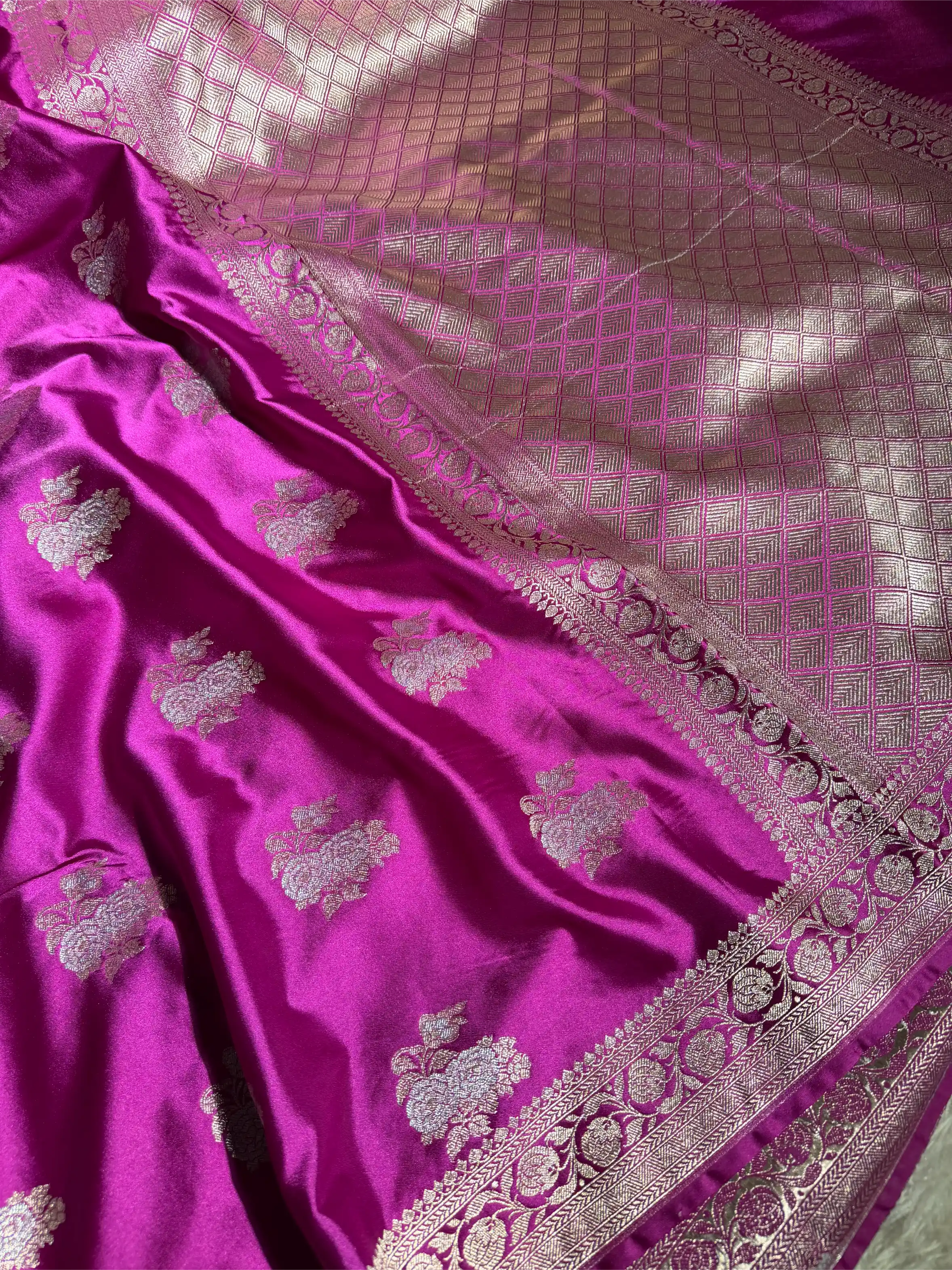 Light Purple Mashru Katan Silk Eccentric Banarasi Saree - Image 2