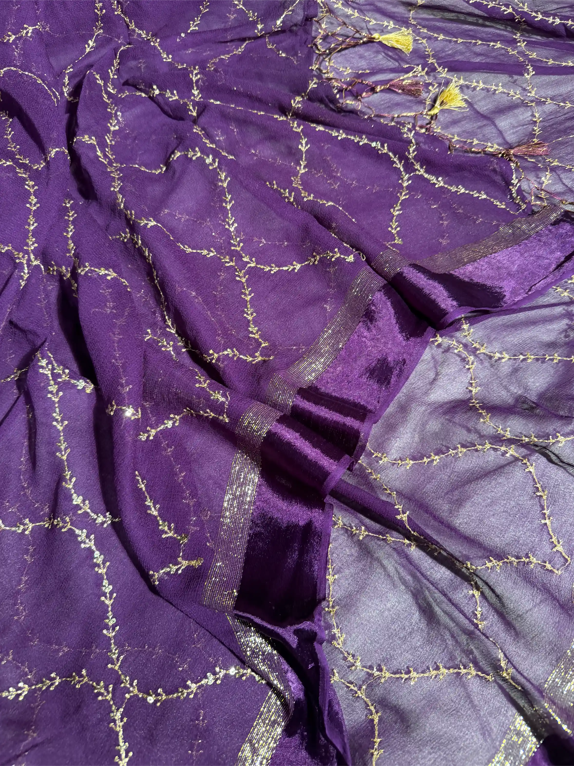 Light Purple Viscose Georgette Silk Thread Embroidered Saree - Image 2