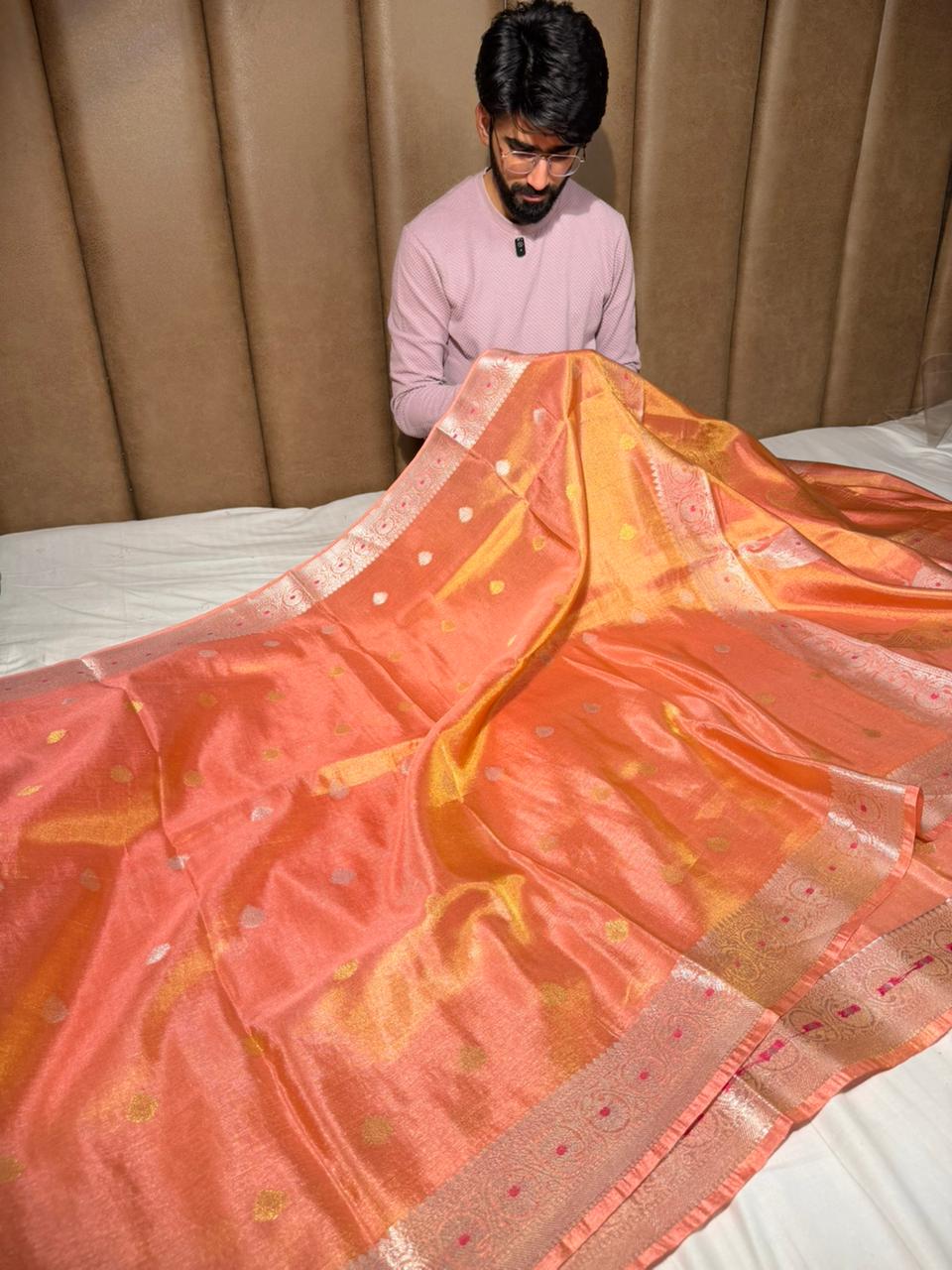 Mauve Peach Khaddi Buti Breathable Tissue Saree - Image 3