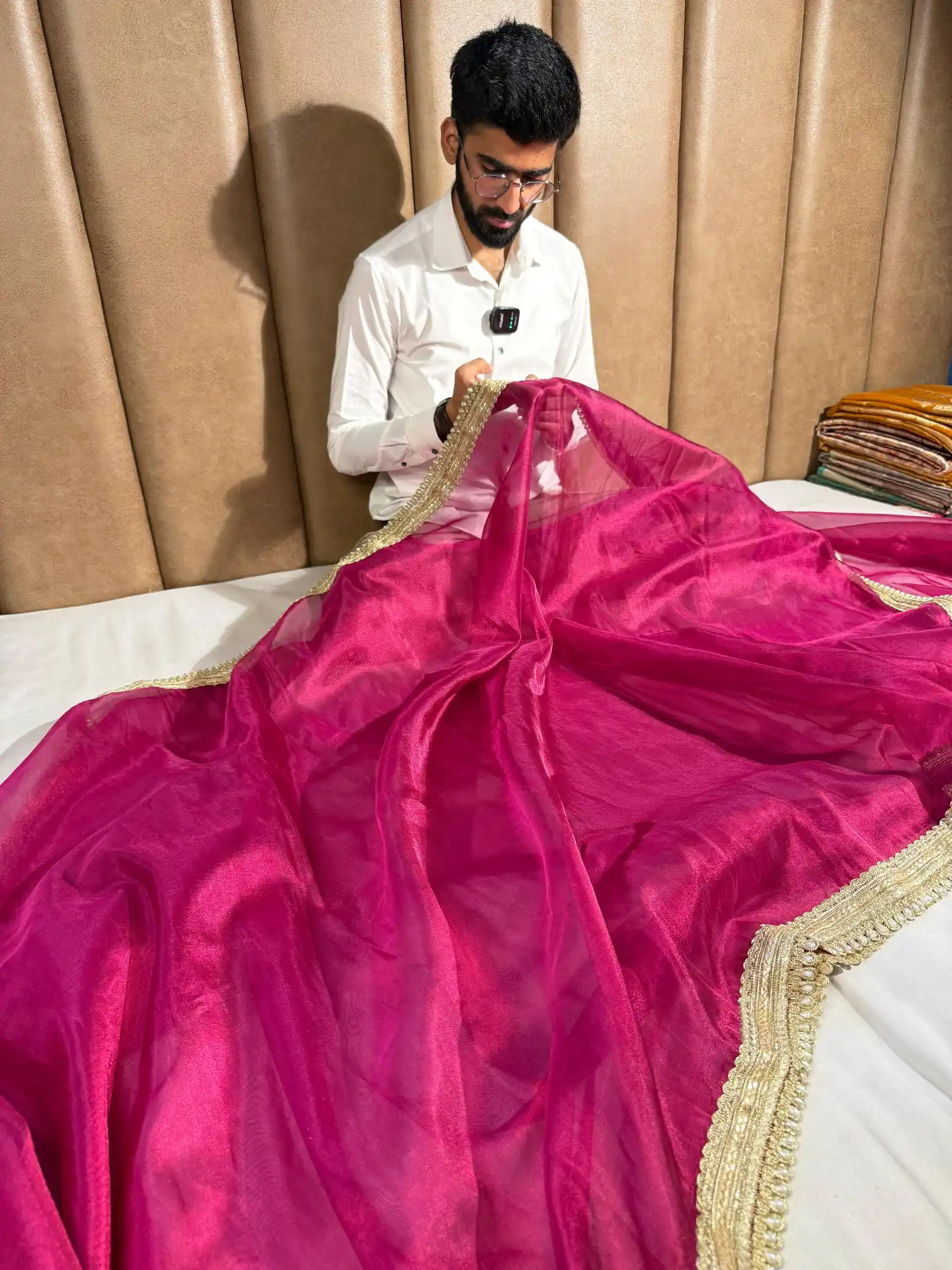 Metallic Rani Pink Tissue Silk Designer Lace Work Banarasi Saree - Image 3