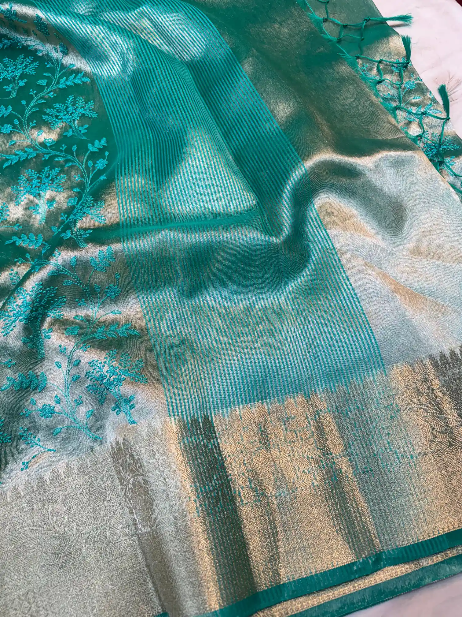 Metallic Sea Green Banarasi Tissue Silk Chikankari Work Saree - Image 4