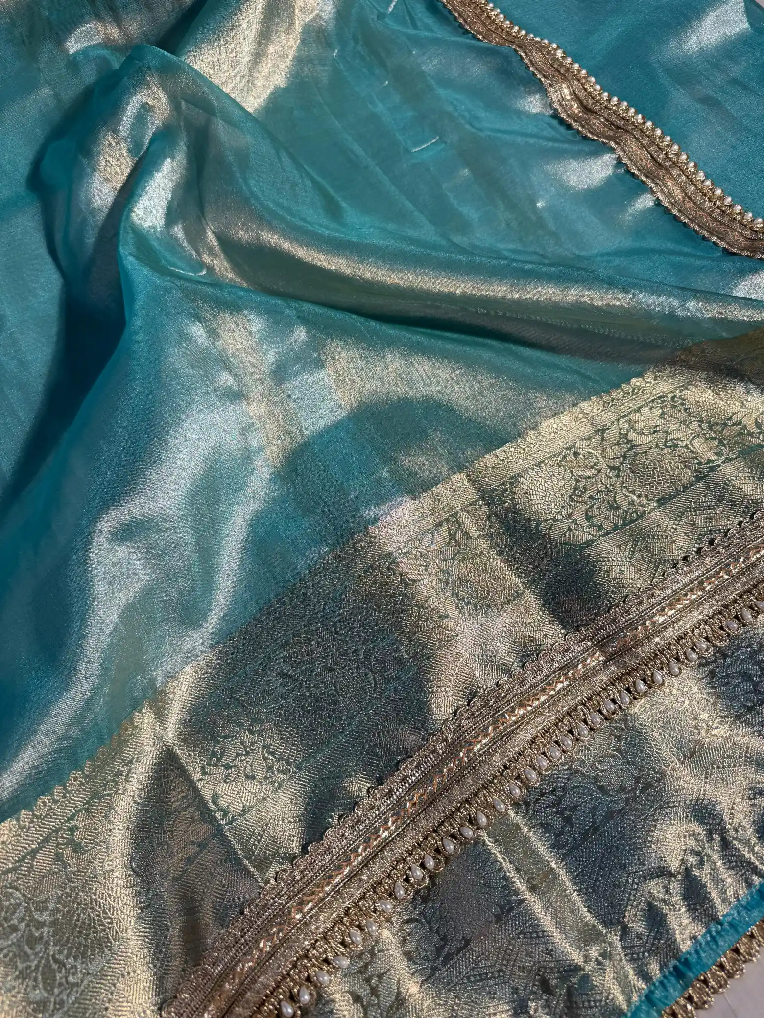 Metallic Sea Green Tissue Silk Lace Work Banarasi Saree - Image 7