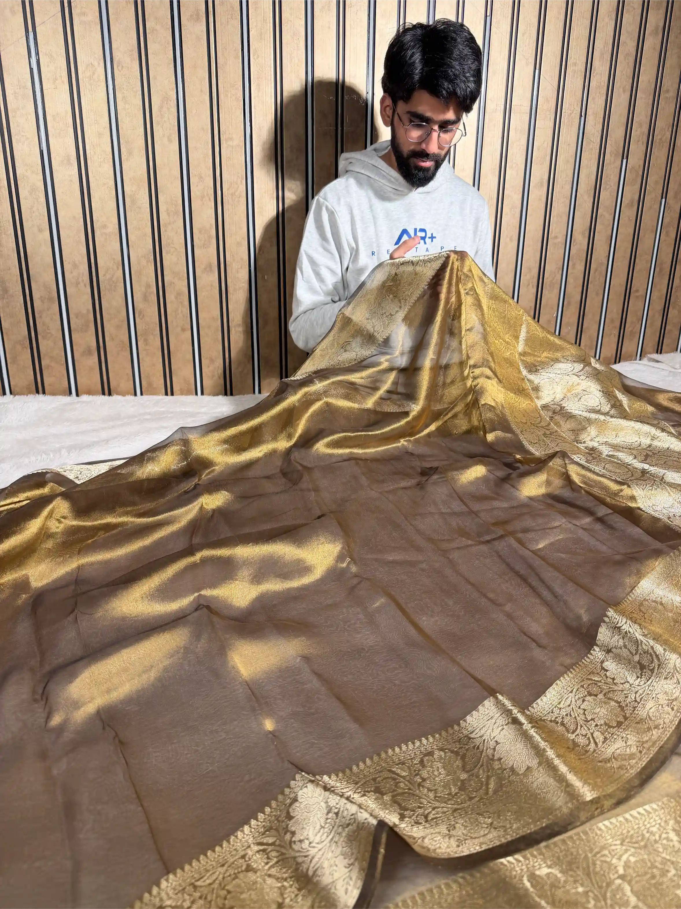 Moose Brown Pure Tissue Silk Banarasi Saree - Image 4