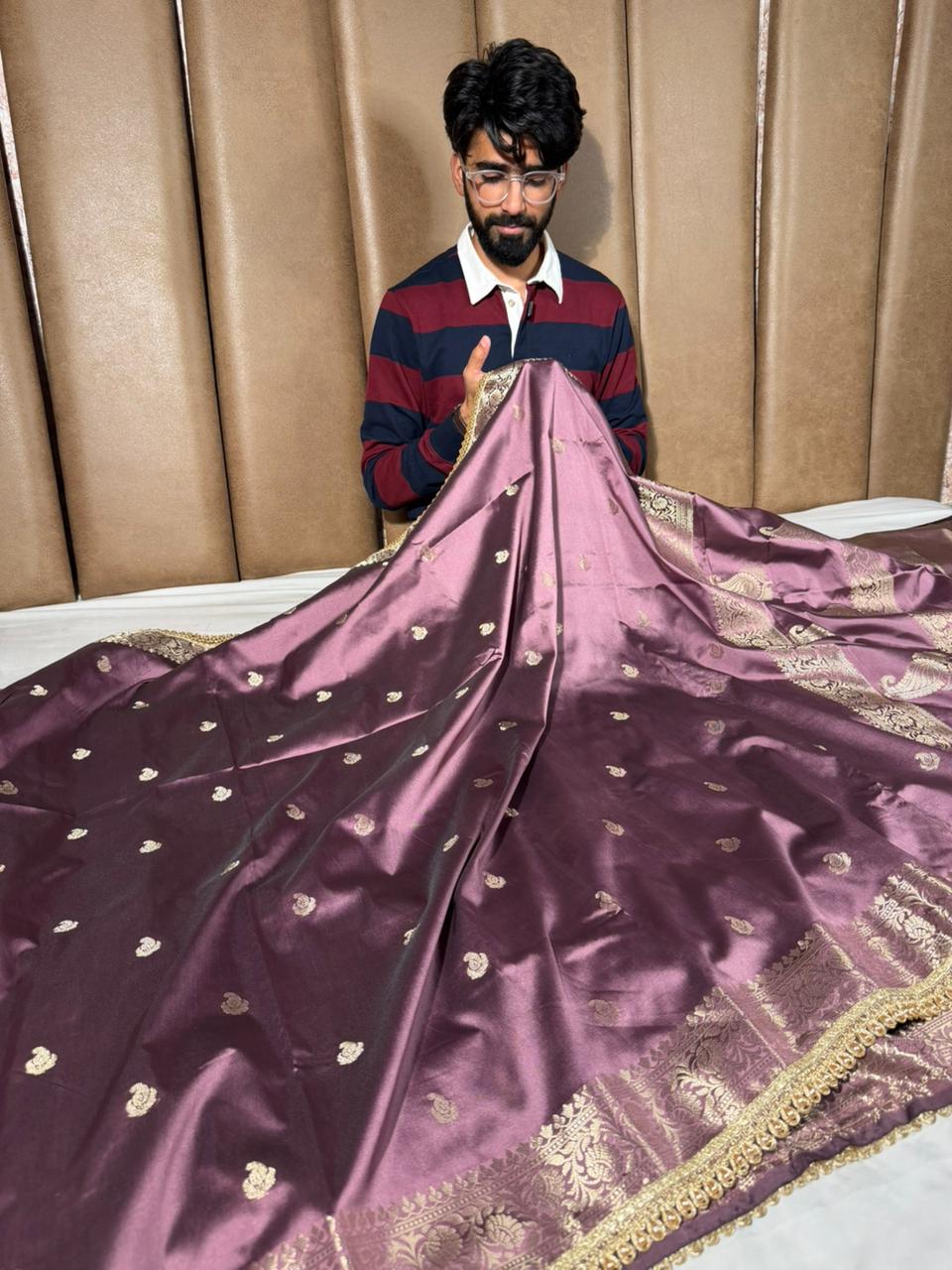 Moose Lavender Banarasi Silk Lace Work Saree - Image 3