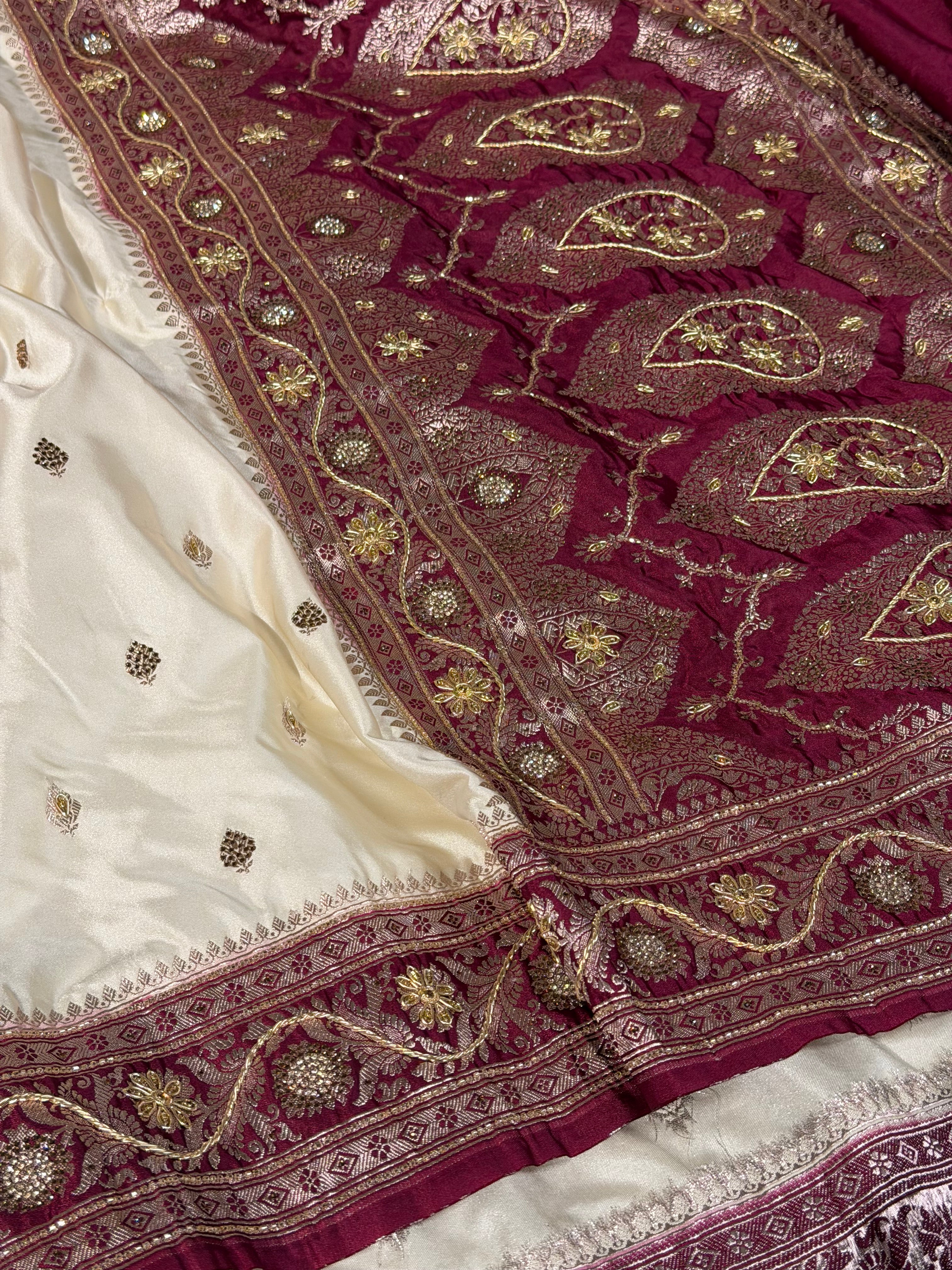 Off White Mashru Katan Silk Handwork Banarasi Saree - Image 2