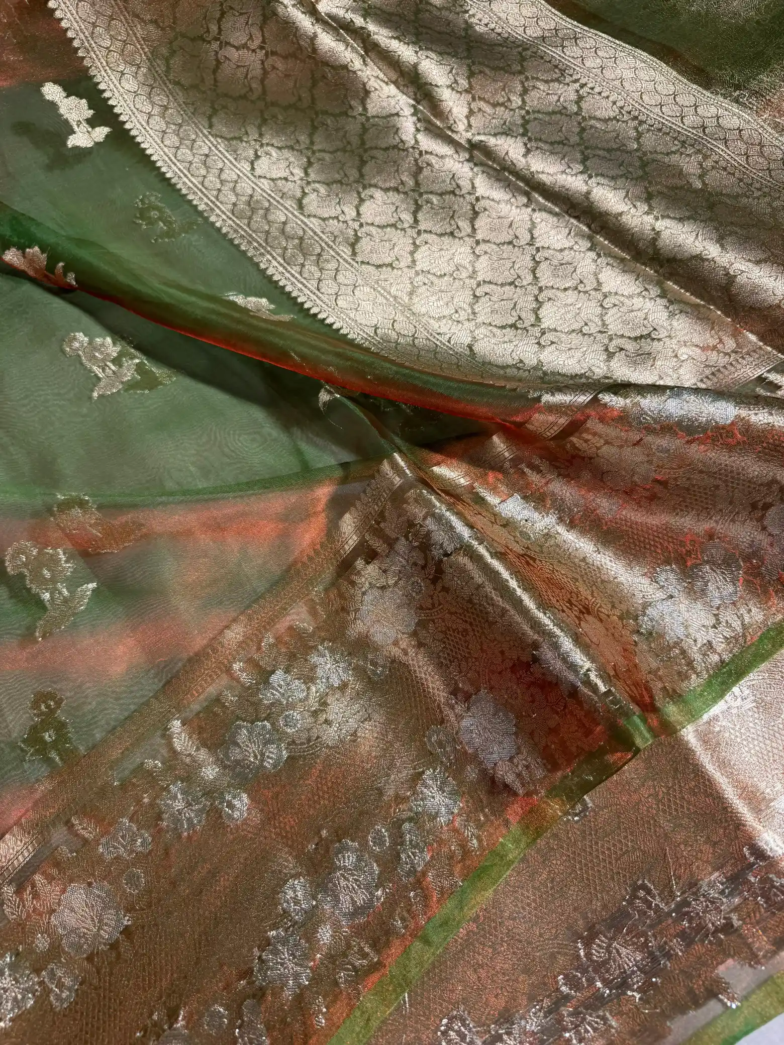 Parrot Green Pure Tissue Silk Heritage Banarasi Saree - Image 2