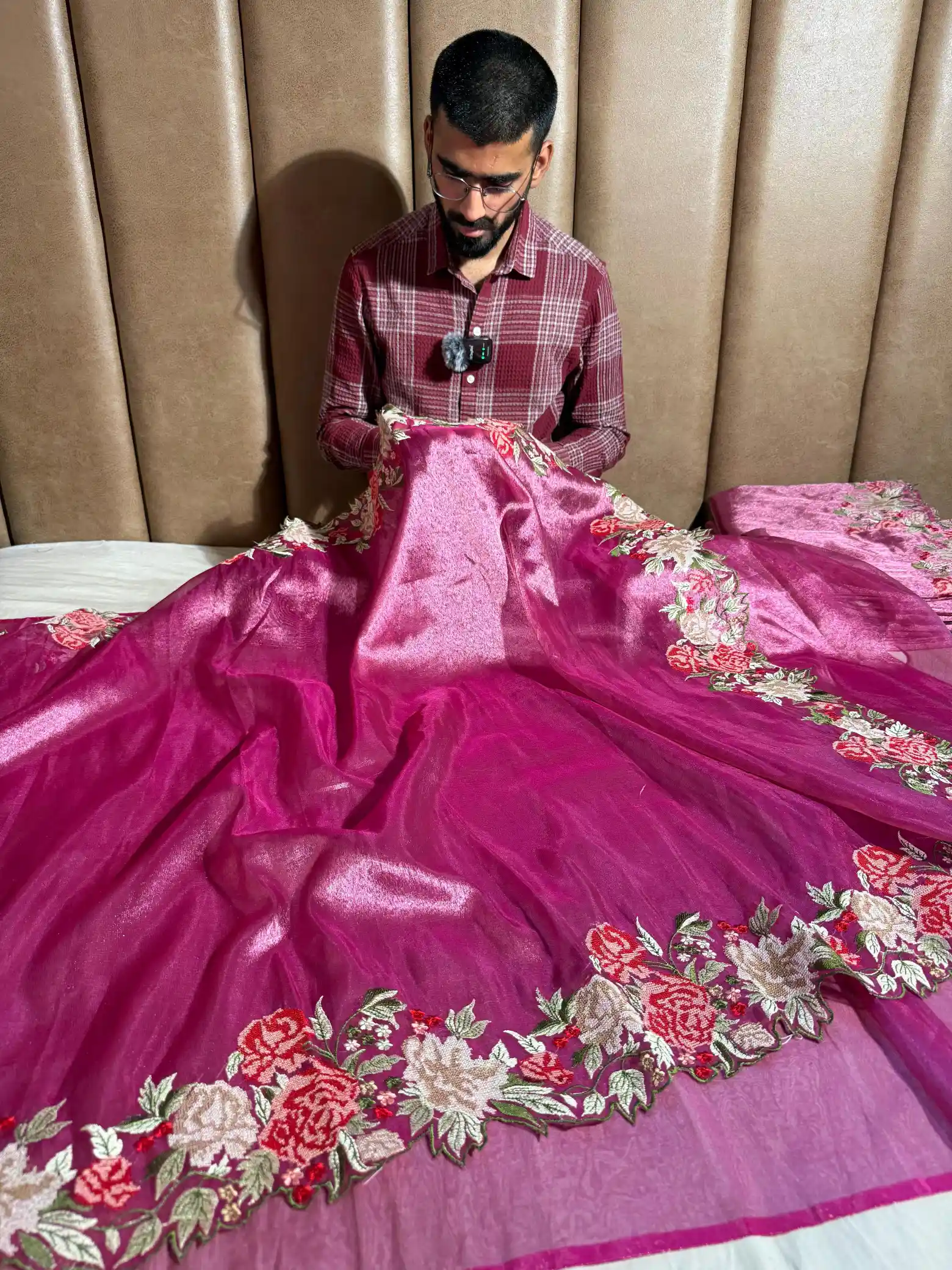 Rani Pink Glass Tissue Silk Crochet Cutwork Embroidery Banarasi Saree - Image 2