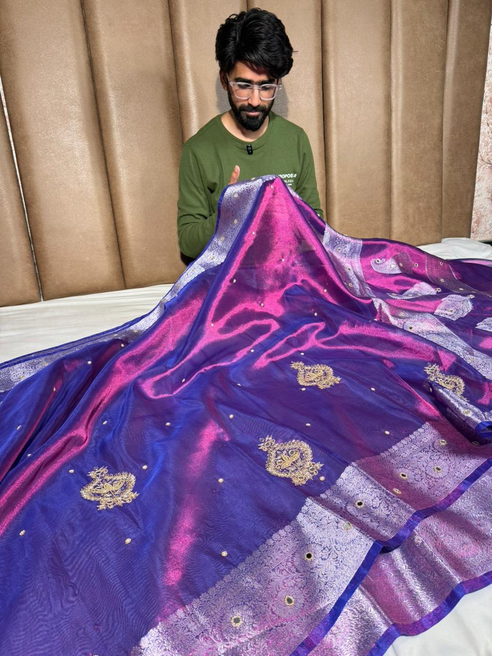 Rare Baigani Kora Tissue Handwork Banarasi Saree - Image 3