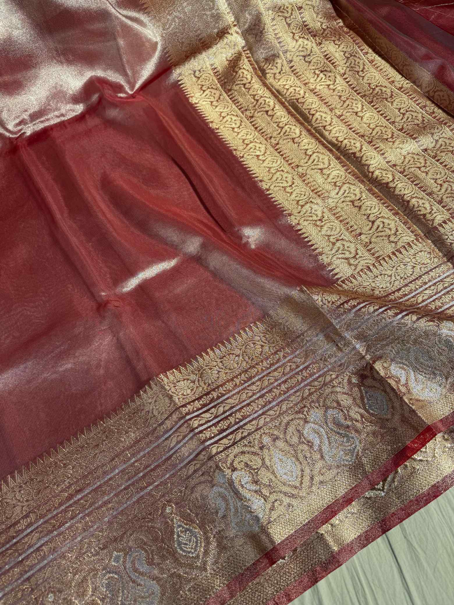 Rare Onion Pink Glass Tissue Silk Banarasi Saree - Image 2