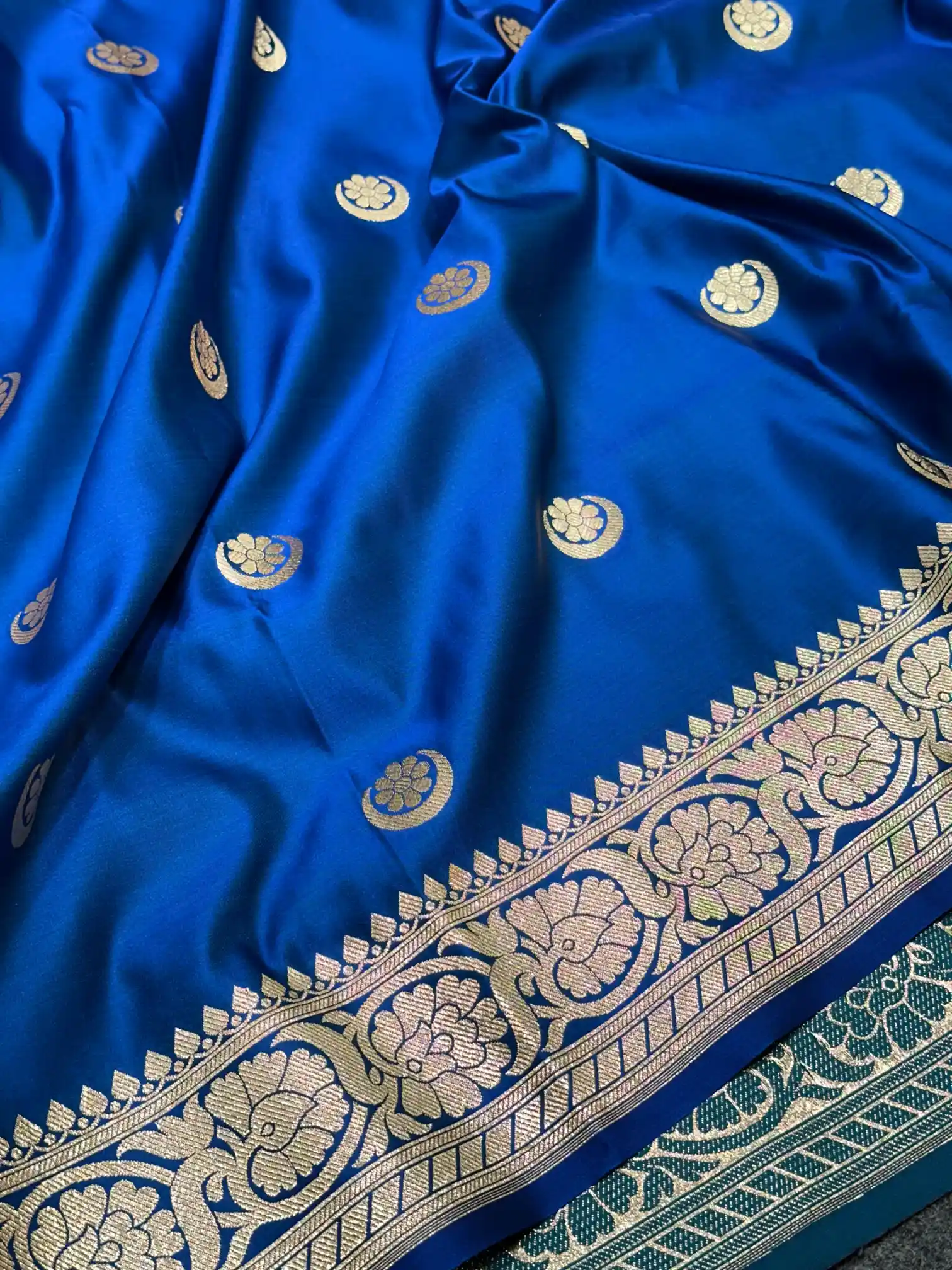 Emerald Blue Satin Katan Silk Chand Tara Design Banarasi Saree - Image 2