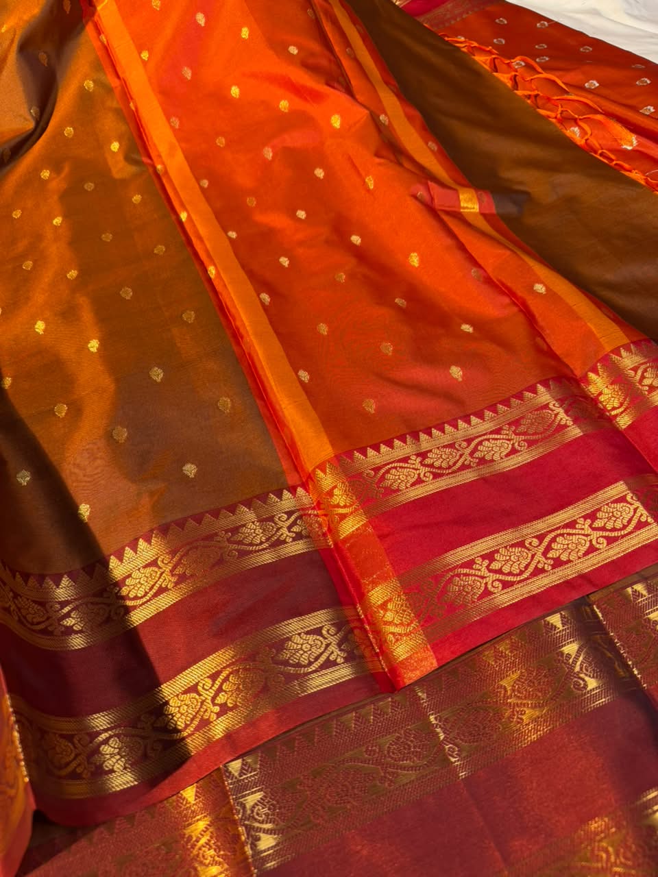Rusted Coffee Traditional Banarasi Silk Saree - Image 3
