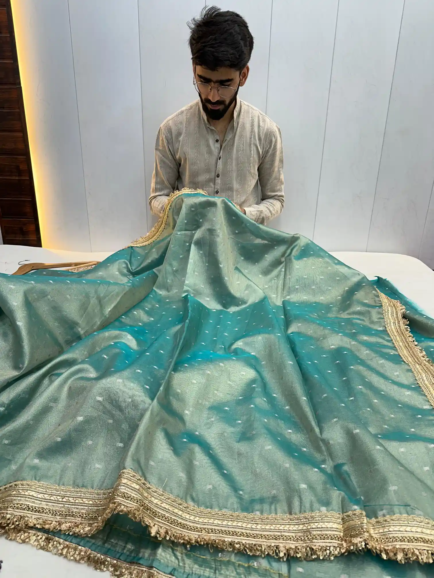 Sea Green Soft Tissue Silk Lace Work Designer Banarasi Saree - Image 2