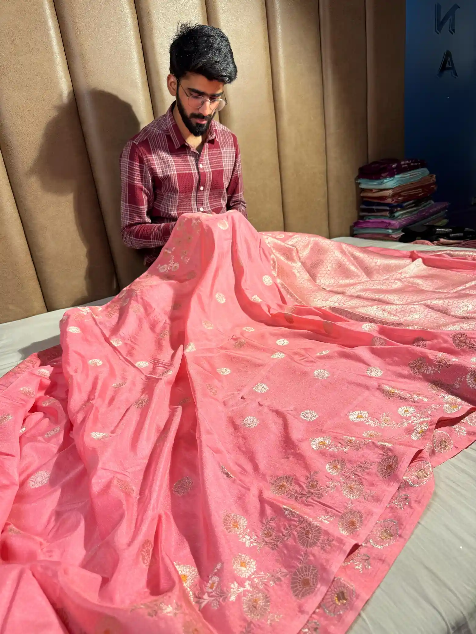 Subtle Peach Viscose Tissue Silk Banarasi Saree - Image 3