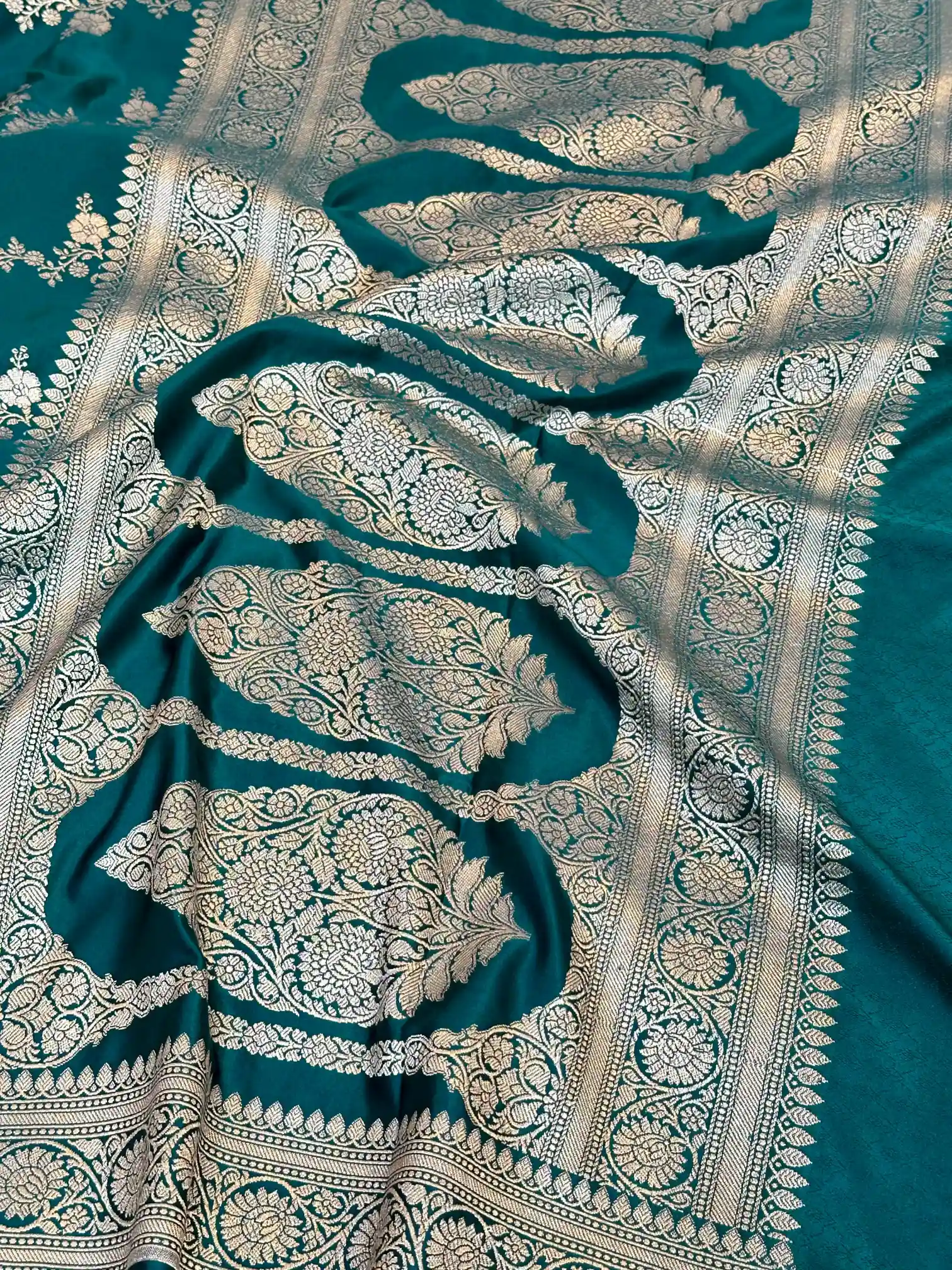 Turquoise Blue Mashru Katan Silk Leheriya Weave Banarasi Saree - Image 8