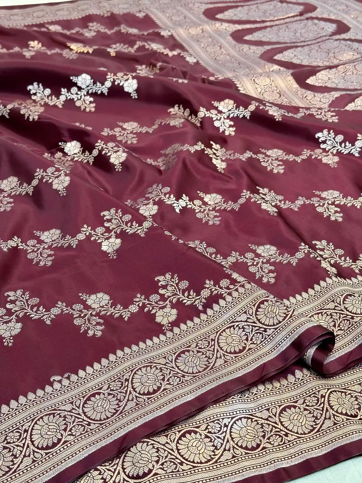 Wine Mashru Katan Silk Leheriya Weave Banarasi Saree - Image 5